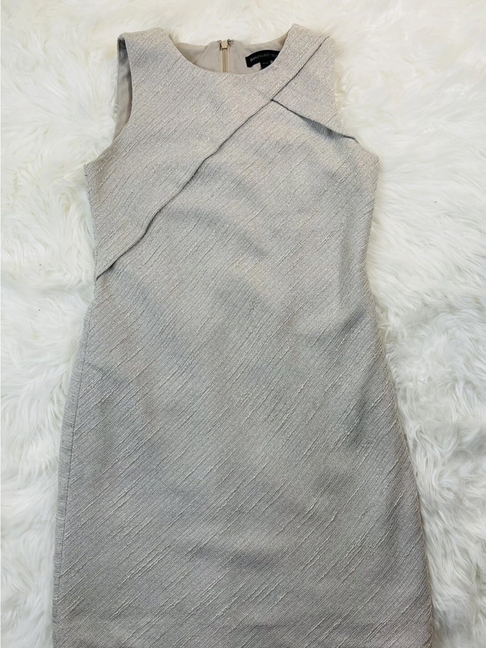 Chic Sleeveless Metallic Sheath Dress - Light Silver